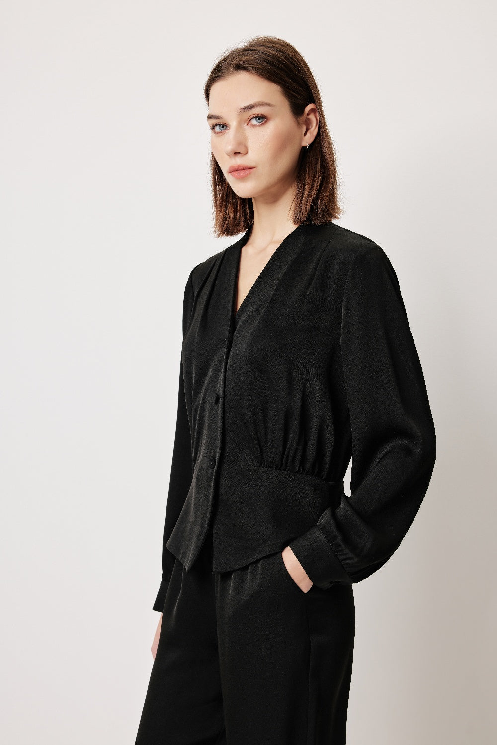 MARYLING Structured Cropped Tops