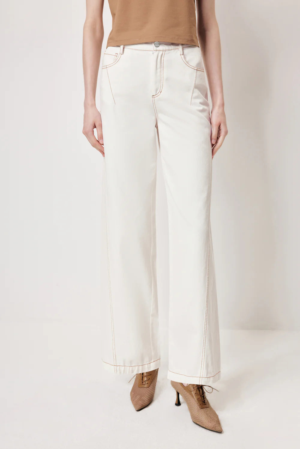 MARYLING Textured White Washed Jeans – Metal Zipper Detail