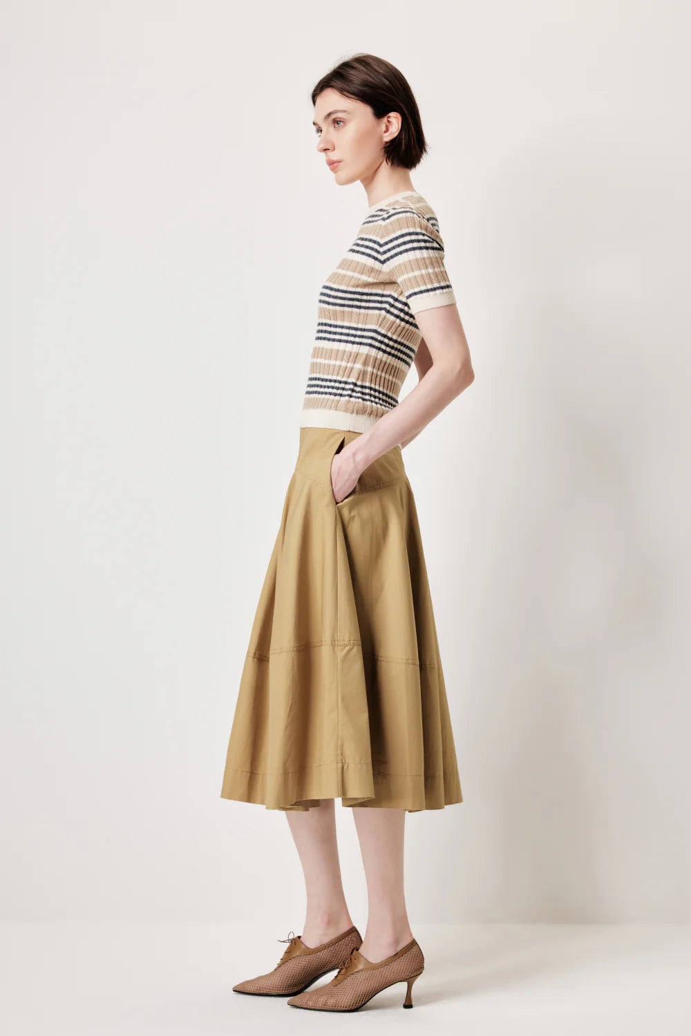 MARYLING 클래식 스트라이프 니트 상의 | 유행을 타지 않는 스타일