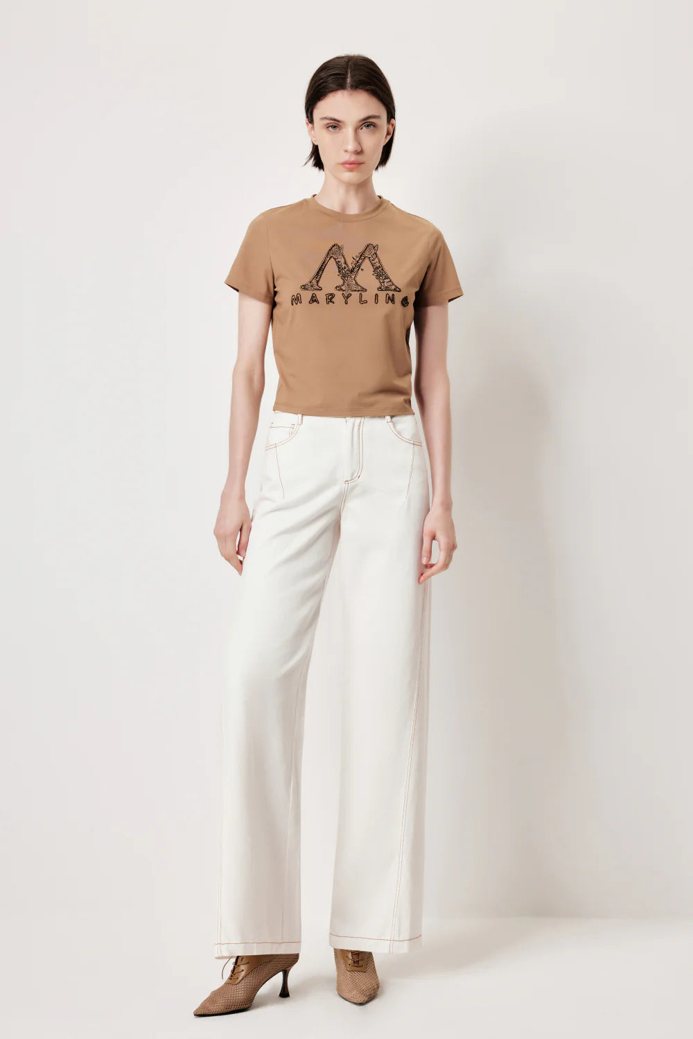 MARYLING 질감의 화이트 워싱 진 – 메탈 지퍼 디테일